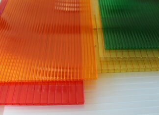 Czy poliwęglan chroni przed słońcem?